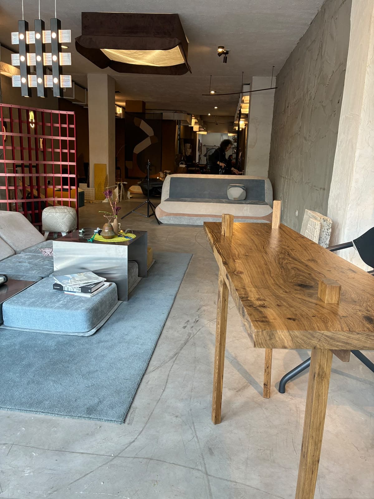 Mesa Estaca en Barcelona Design Week